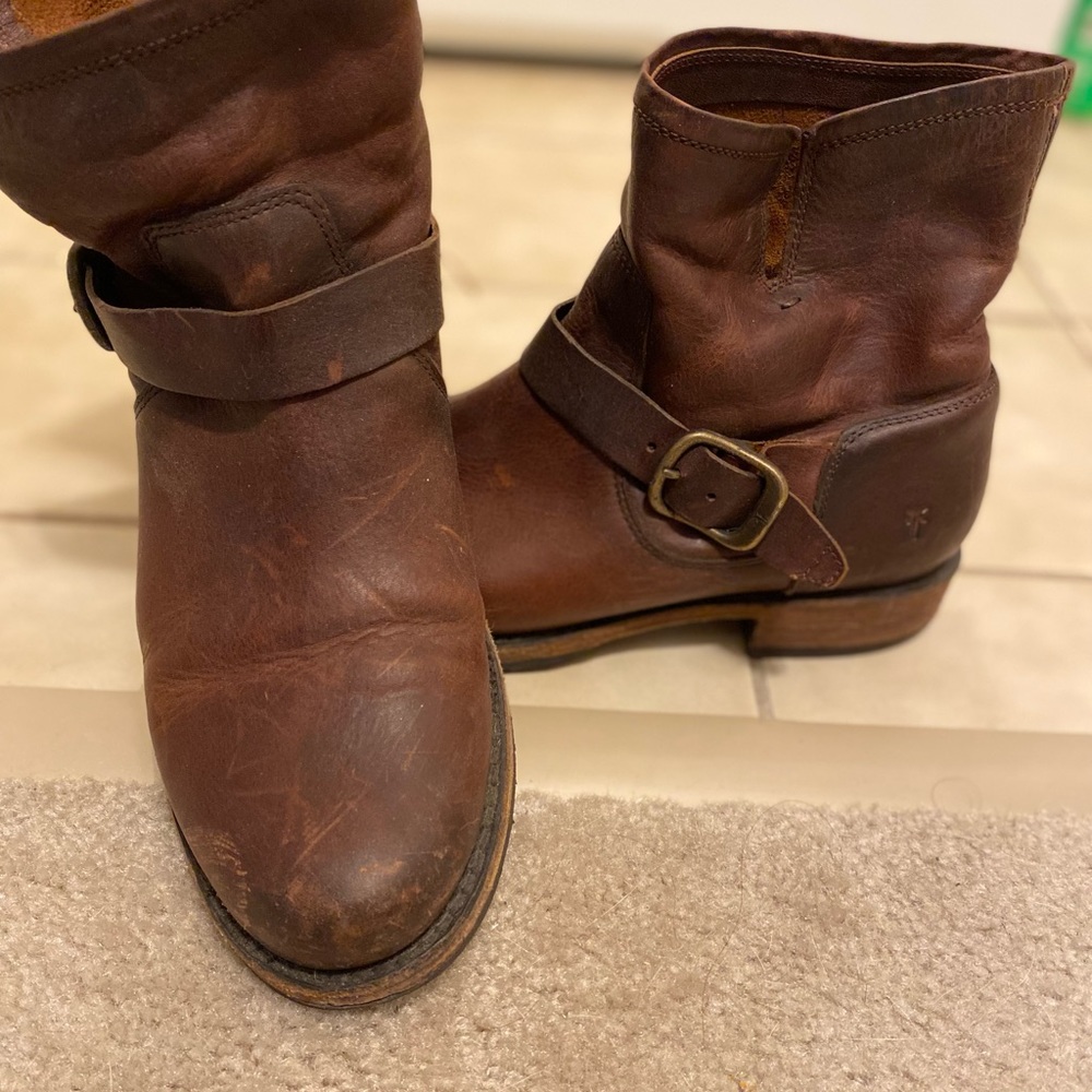 Women’s Frye Veronica bootie size 10